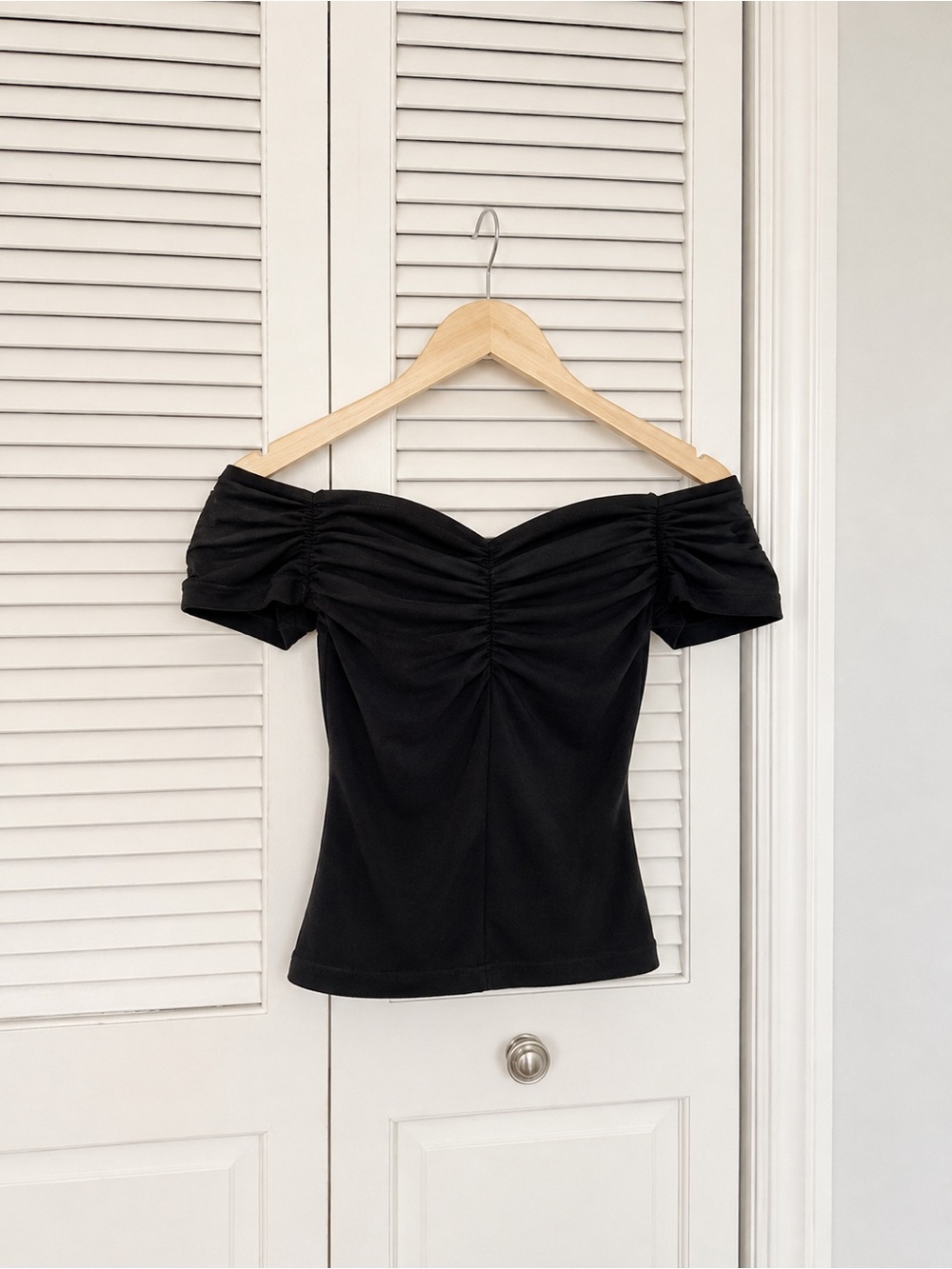 Comme des Garcons Black Off-Shoulder Ruched Crop Top